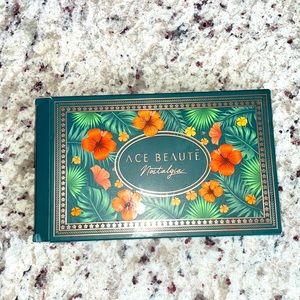 ACE BEAUTĒ Nostalgia Eyeshadow Palette